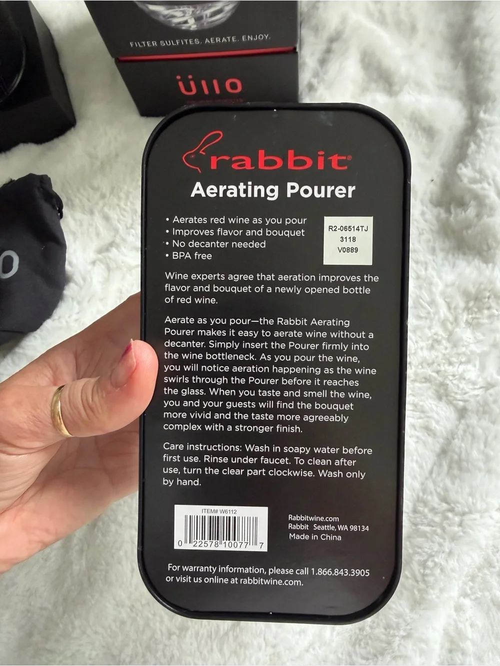 Ullo Black Wine Aerator Cup with Rabbit Aerating Pourer